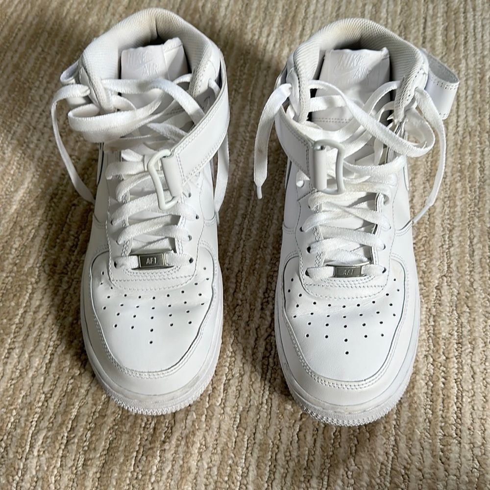 Nike mid Air Force 1